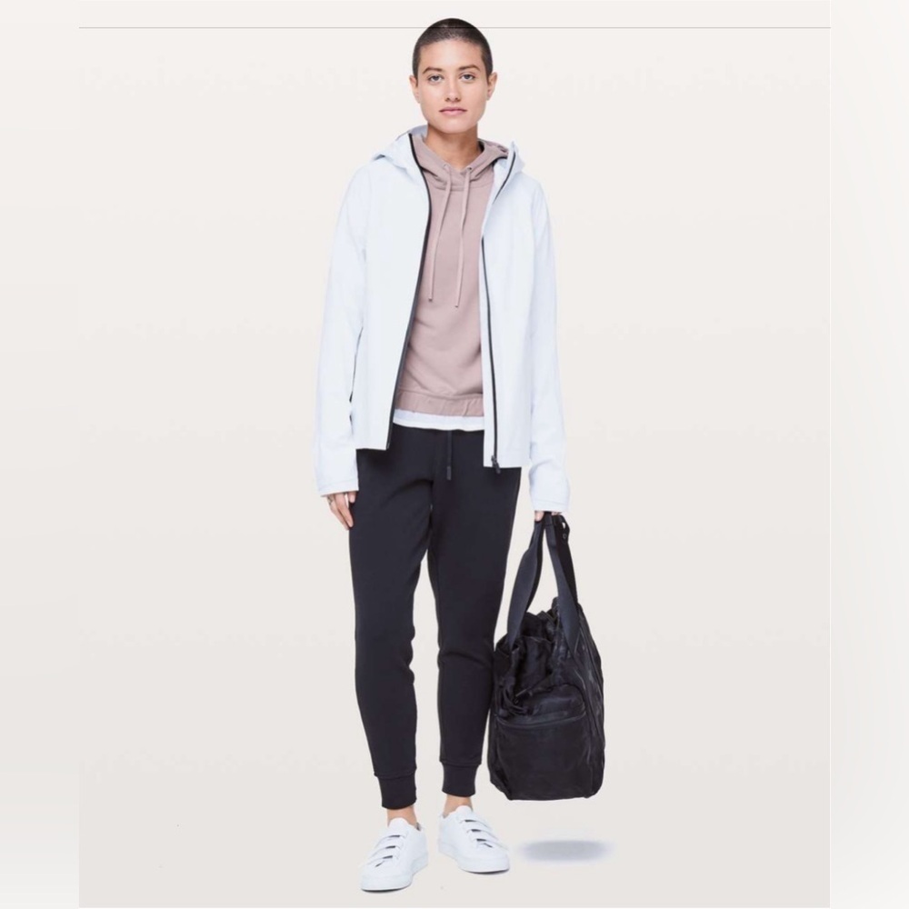 Lululemon Twisted & Tucked Pullover
Smoky Blush Size 10